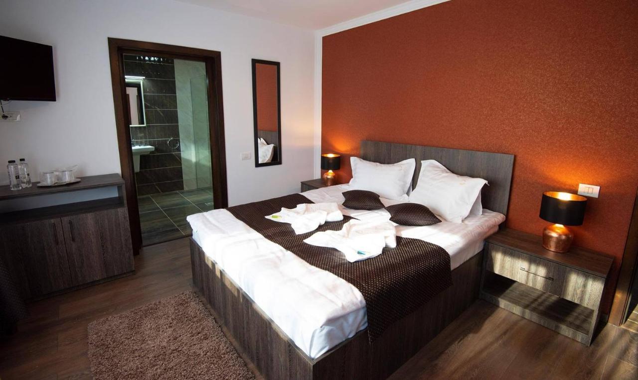Casa Raisa Hotel Busteni Bagian luar foto