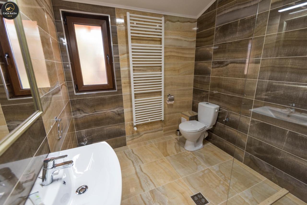 Casa Raisa Hotel Busteni Bagian luar foto